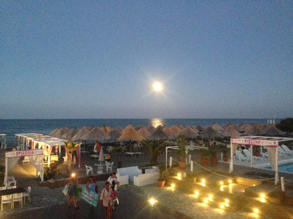 Beach Club Ippocampo Экстерьер фото